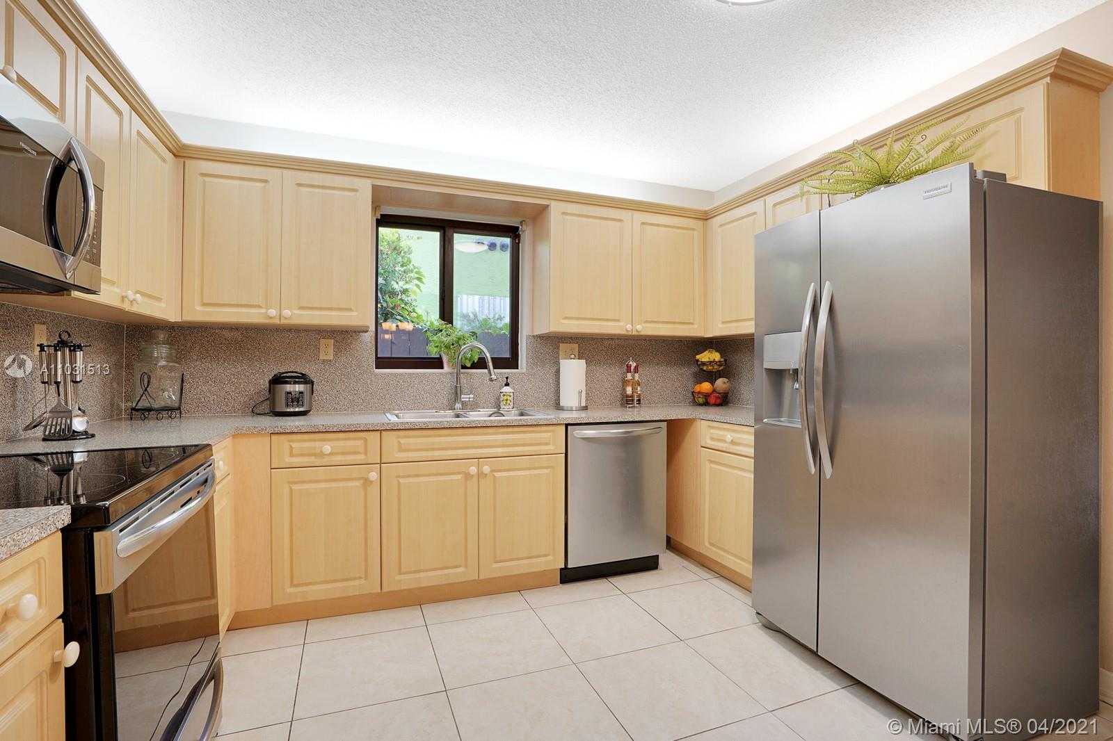 Small Image of 1436 SOUTH WEST 14TH TER, Miami Number 6