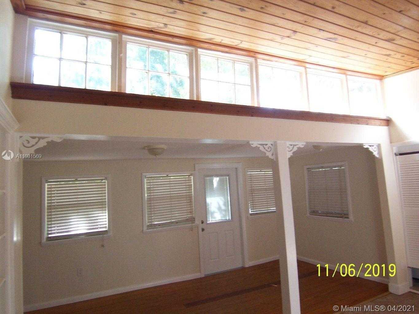 Small Image of 105 TREE LN, Key Largo Number 15