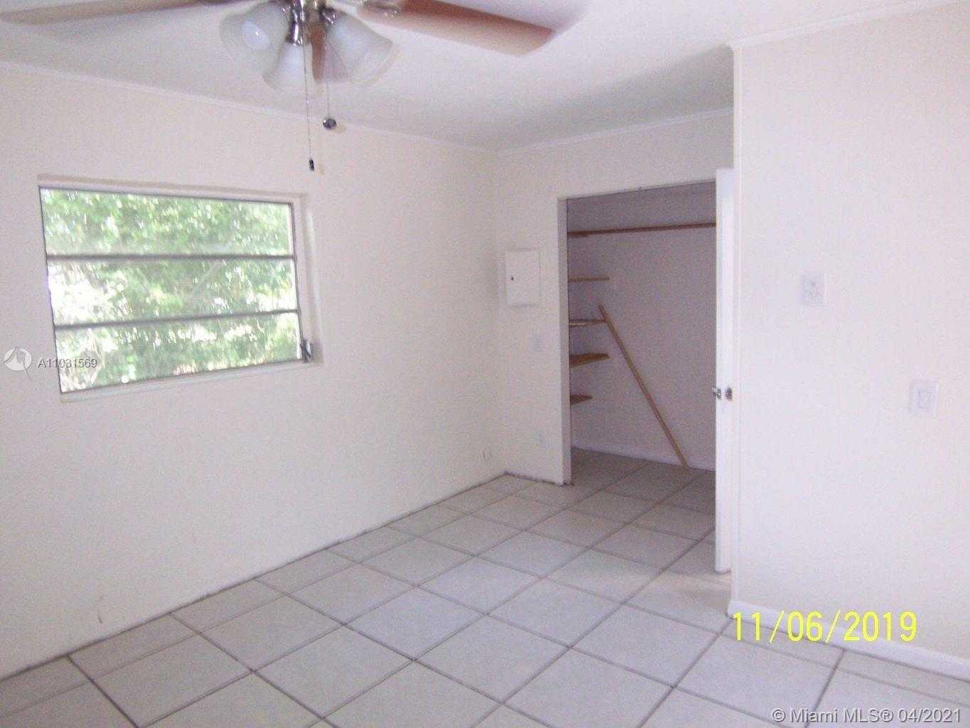 Small Image of 105 TREE LN, Key Largo Number 6