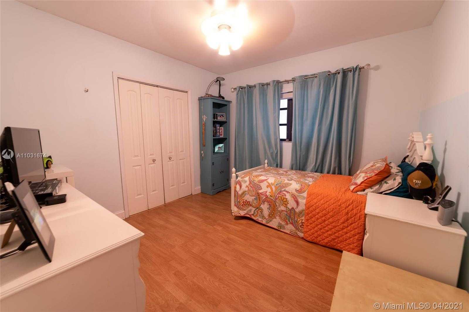 Small Image of 7520 SOUTH WEST 58TH ST, Miami Number 18