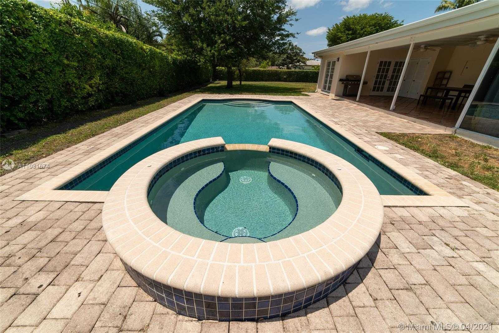 Small Image of 7520 SOUTH WEST 58TH ST, Miami Number 3