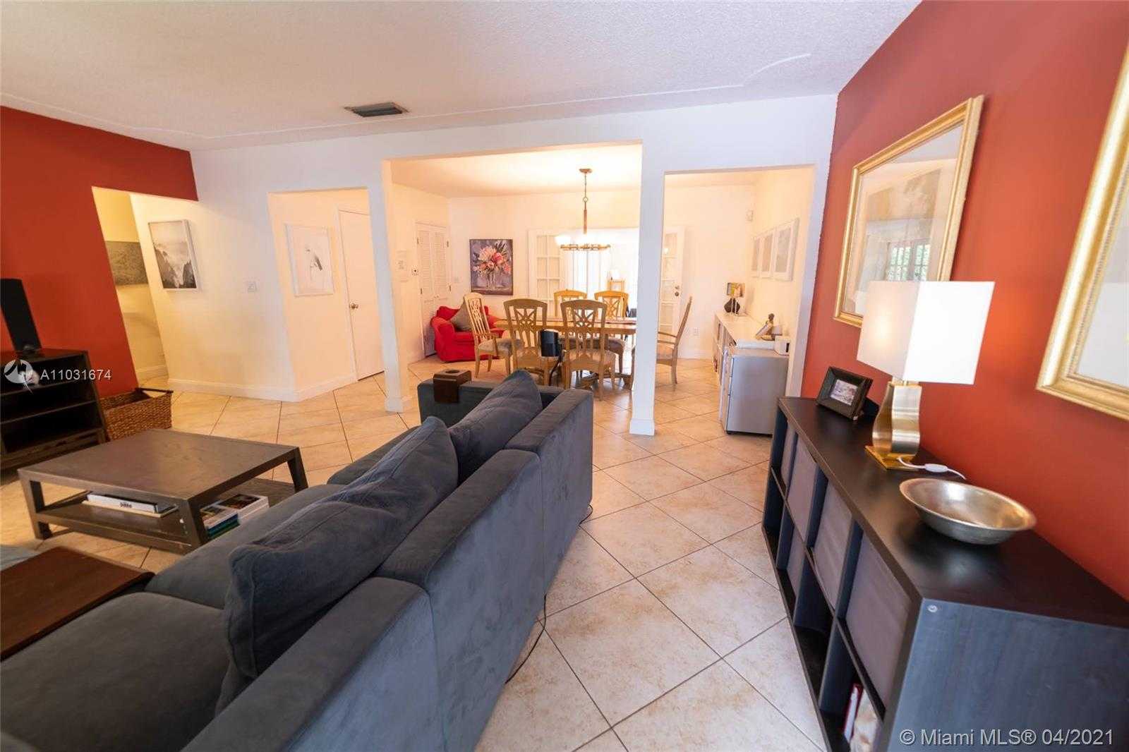 Small Image of 7520 SOUTH WEST 58TH ST, Miami Number 4
