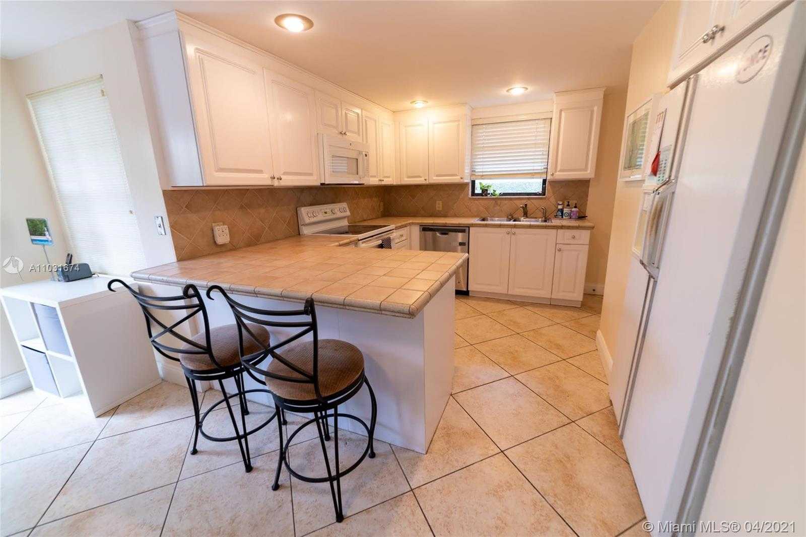 Small Image of 7520 SOUTH WEST 58TH ST, Miami Number 8