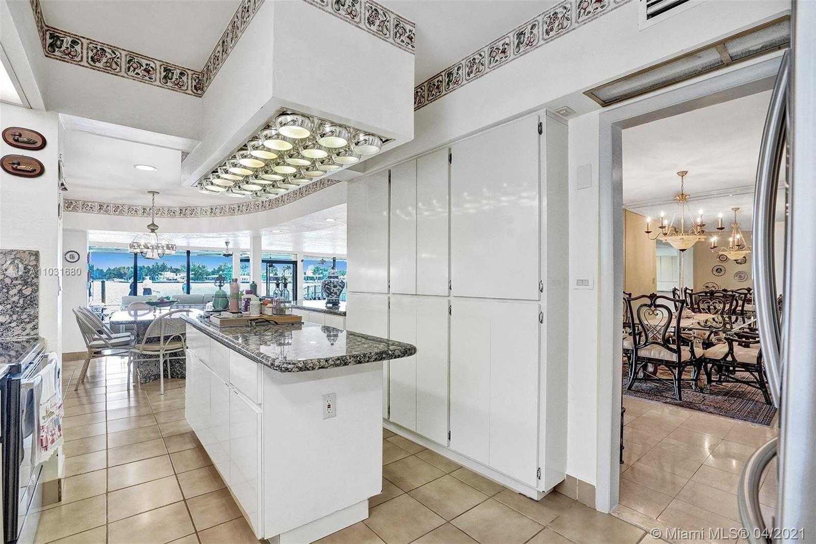 Small Image of 1171 STILLWATER DR, Miami Beach Number 14