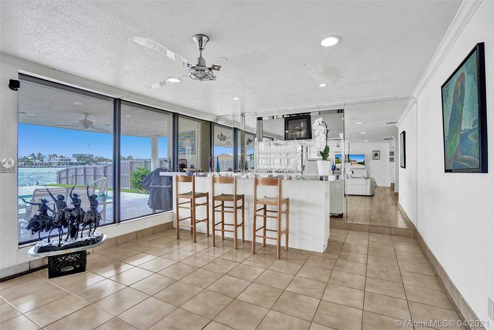 Small Image of 1171 STILLWATER DR, Miami Beach Number 17