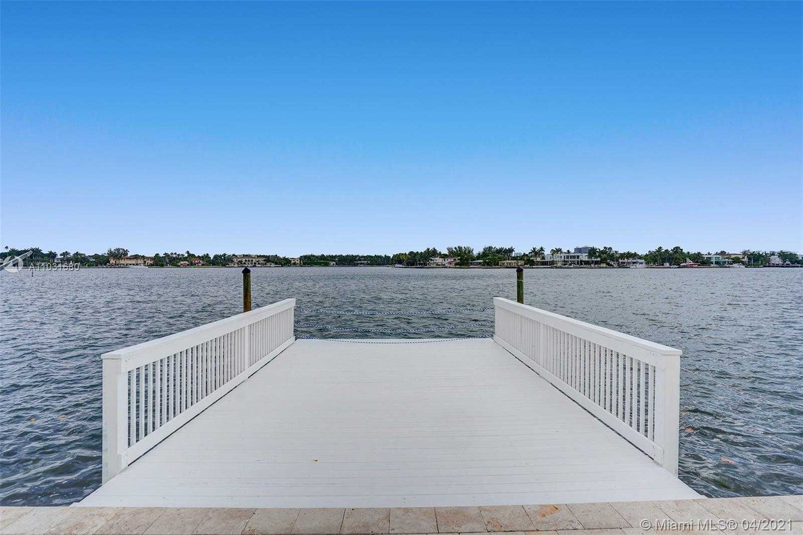 Small Image of 1171 STILLWATER DR, Miami Beach Number 2