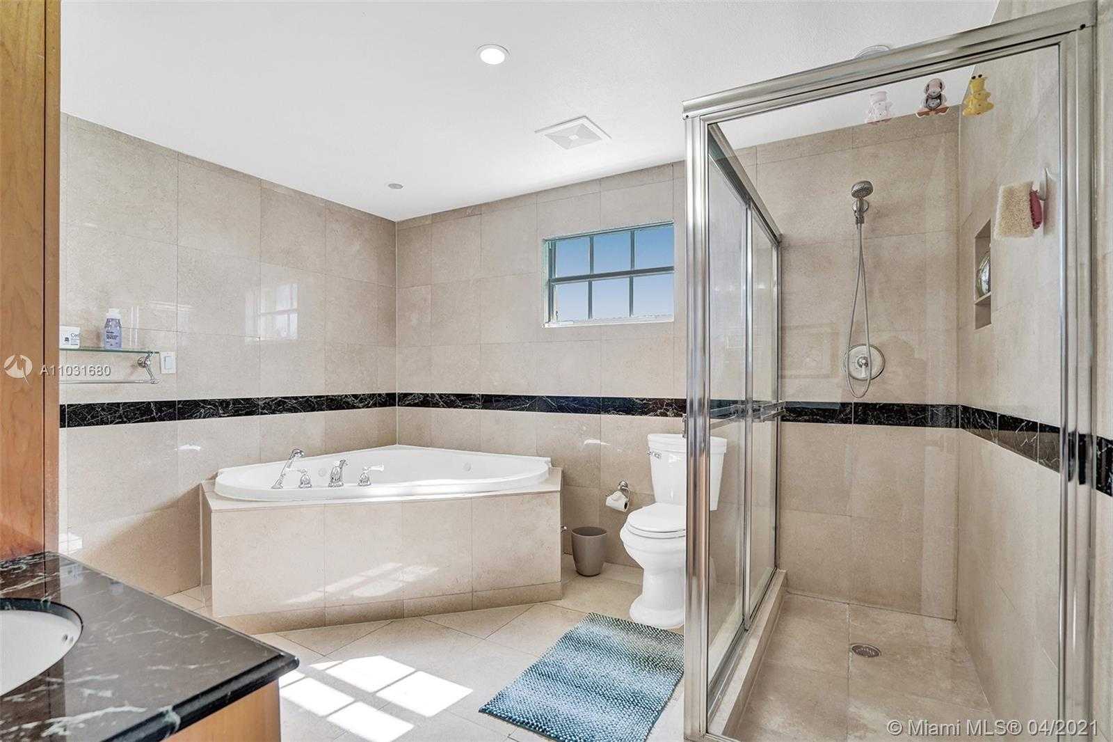 Small Image of 1171 STILLWATER DR, Miami Beach Number 24