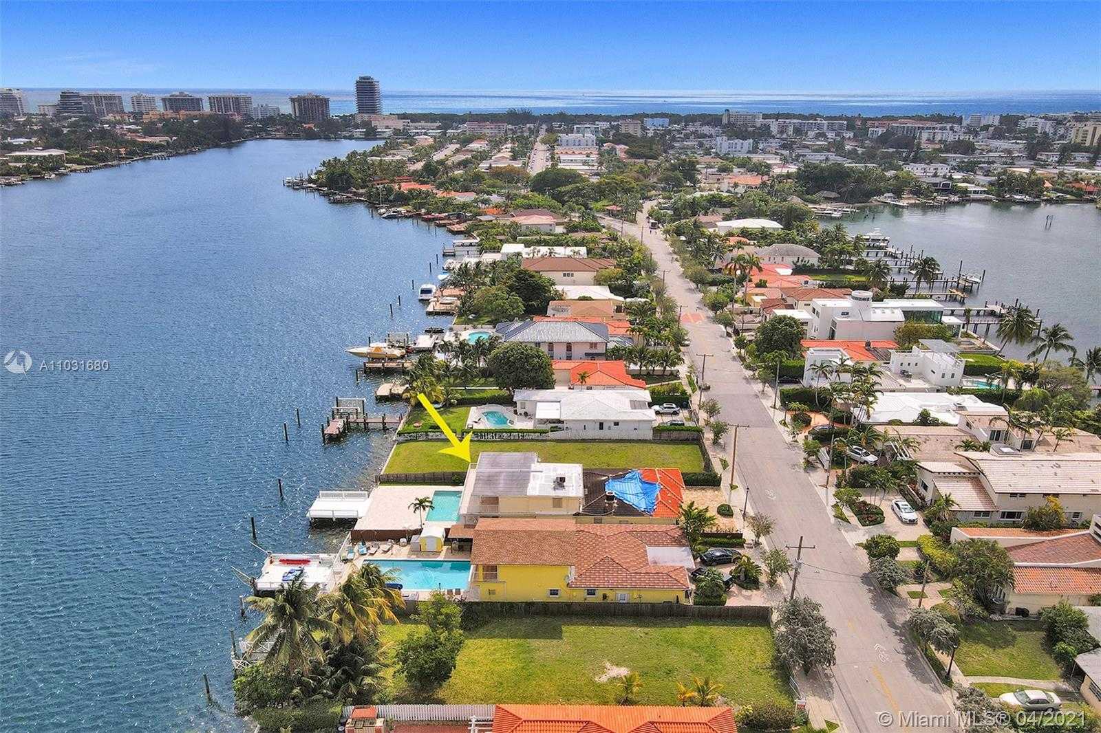 Small Image of 1171 STILLWATER DR, Miami Beach Number 3