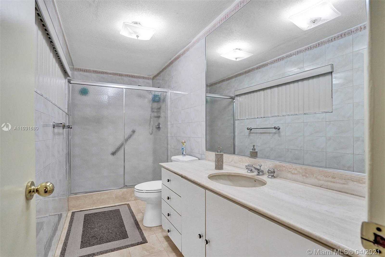 Small Image of 1171 STILLWATER DR, Miami Beach Number 31