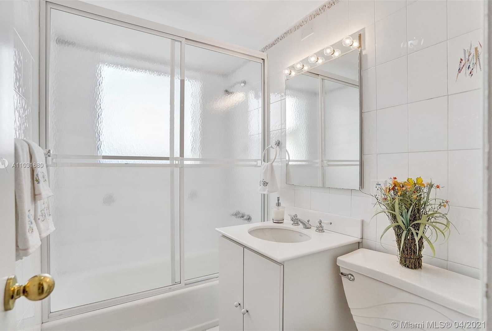 Small Image of 1171 STILLWATER DR, Miami Beach Number 32