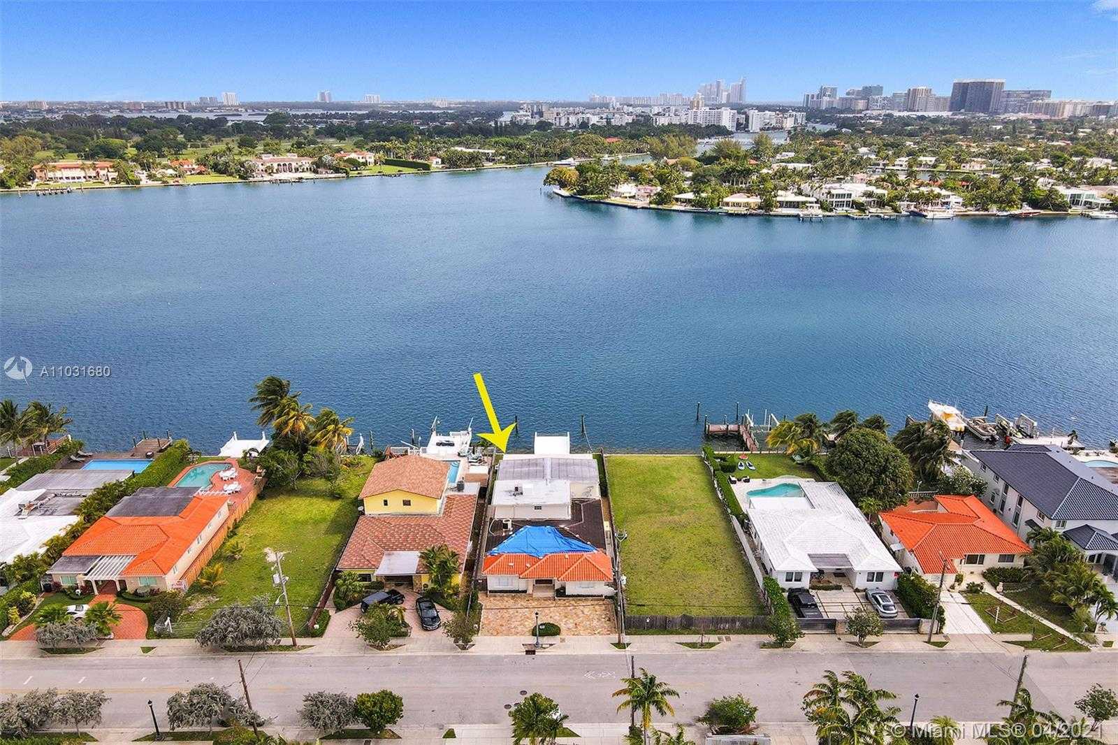 Small Image of 1171 STILLWATER DR, Miami Beach Number 4