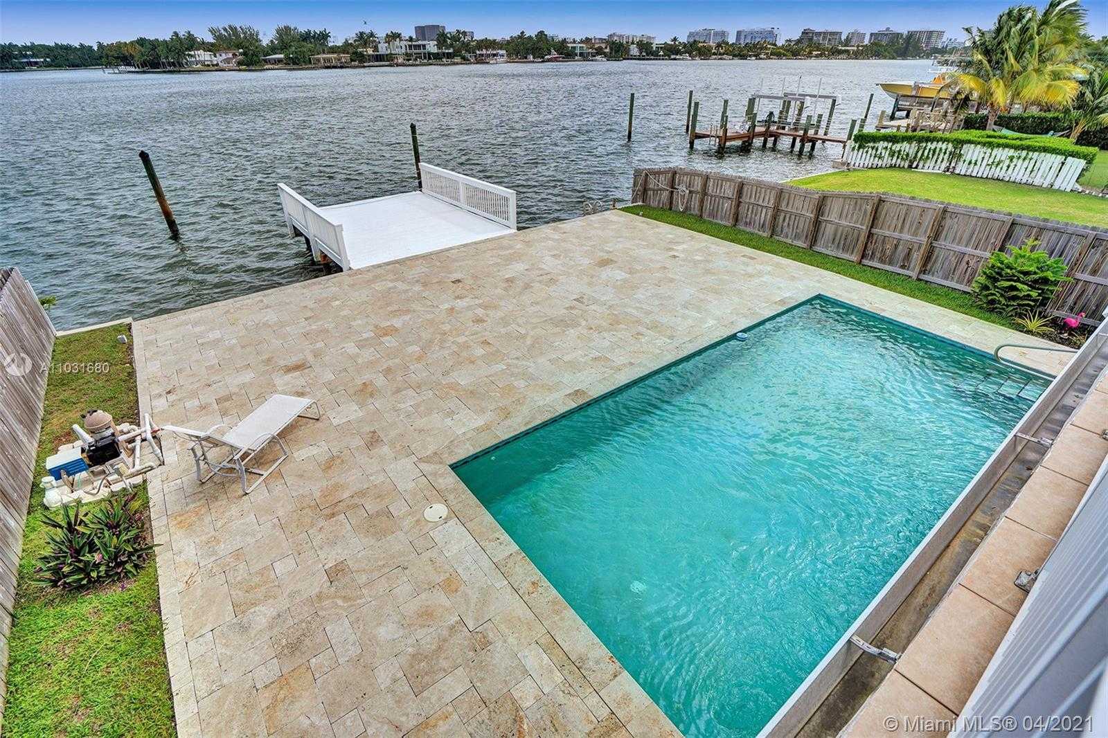 Small Image of 1171 STILLWATER DR, Miami Beach Number 5