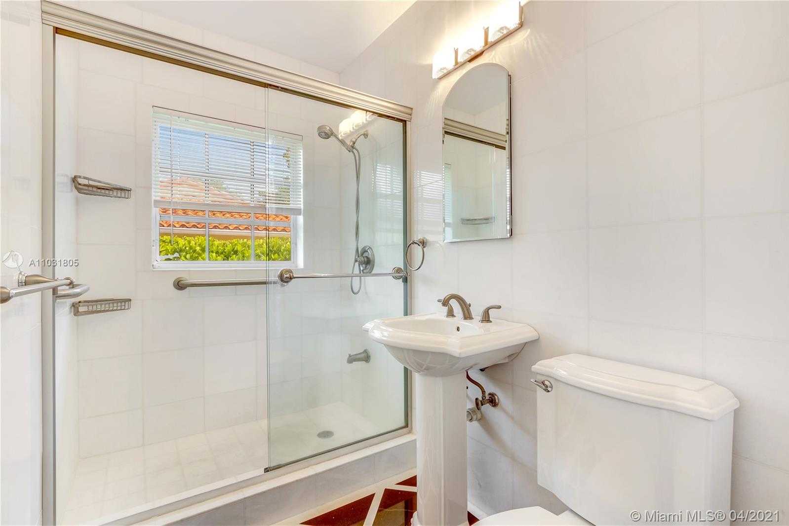 Small Image of 621 ESCOBAR AVE, Coral Gables Number 11