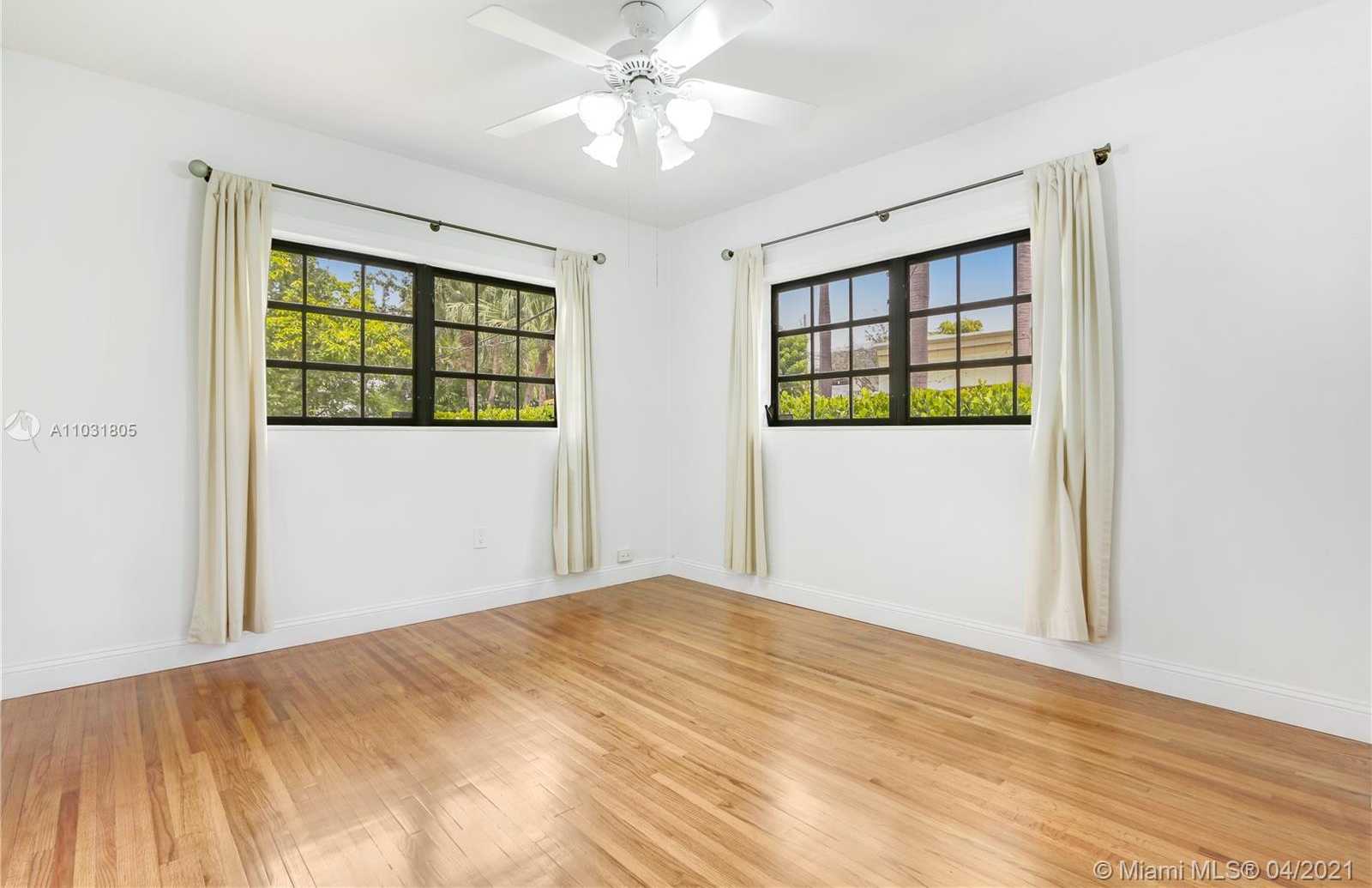 Small Image of 621 ESCOBAR AVE, Coral Gables Number 12