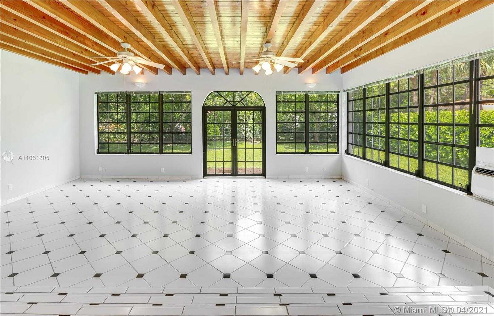 Small Image of 621 ESCOBAR AVE, Coral Gables Number 5