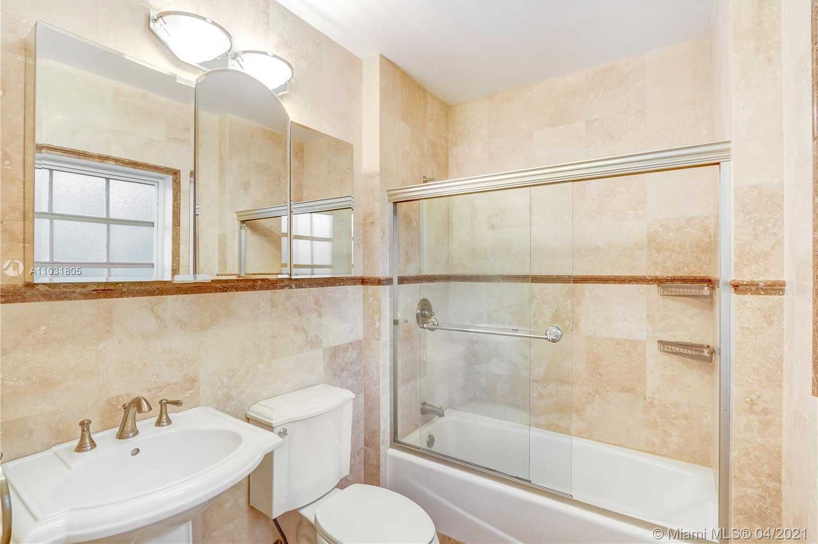 Small Image of 621 ESCOBAR AVE, Coral Gables Number 9