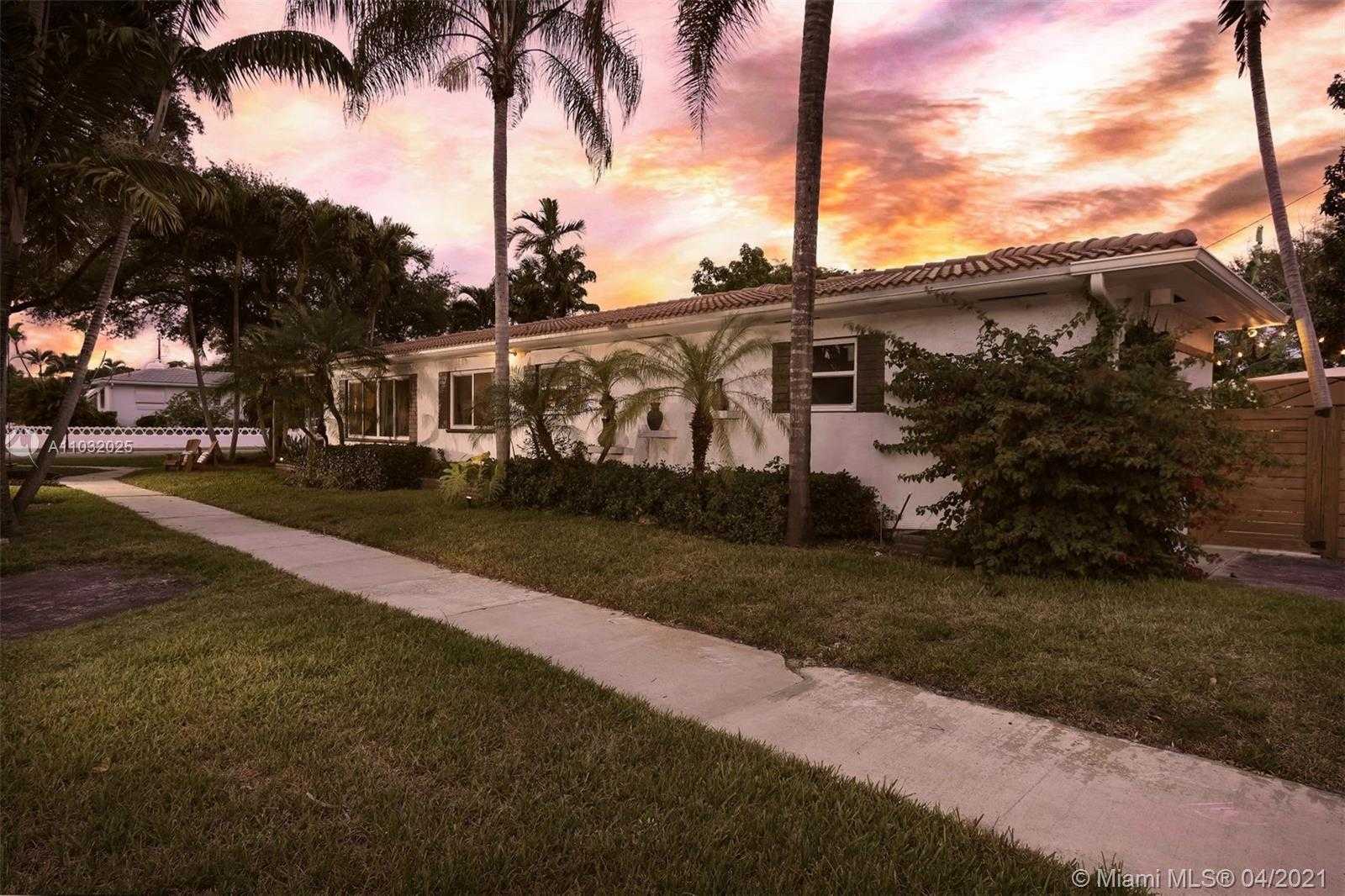 Small Image of 400 NORTH EAST 102ND ST, Miami Shores Number 14