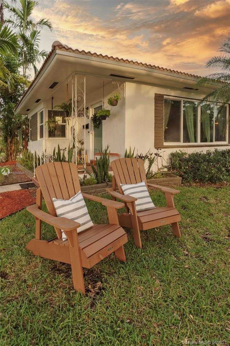 Small Image of 400 NORTH EAST 102ND ST, Miami Shores Number 15