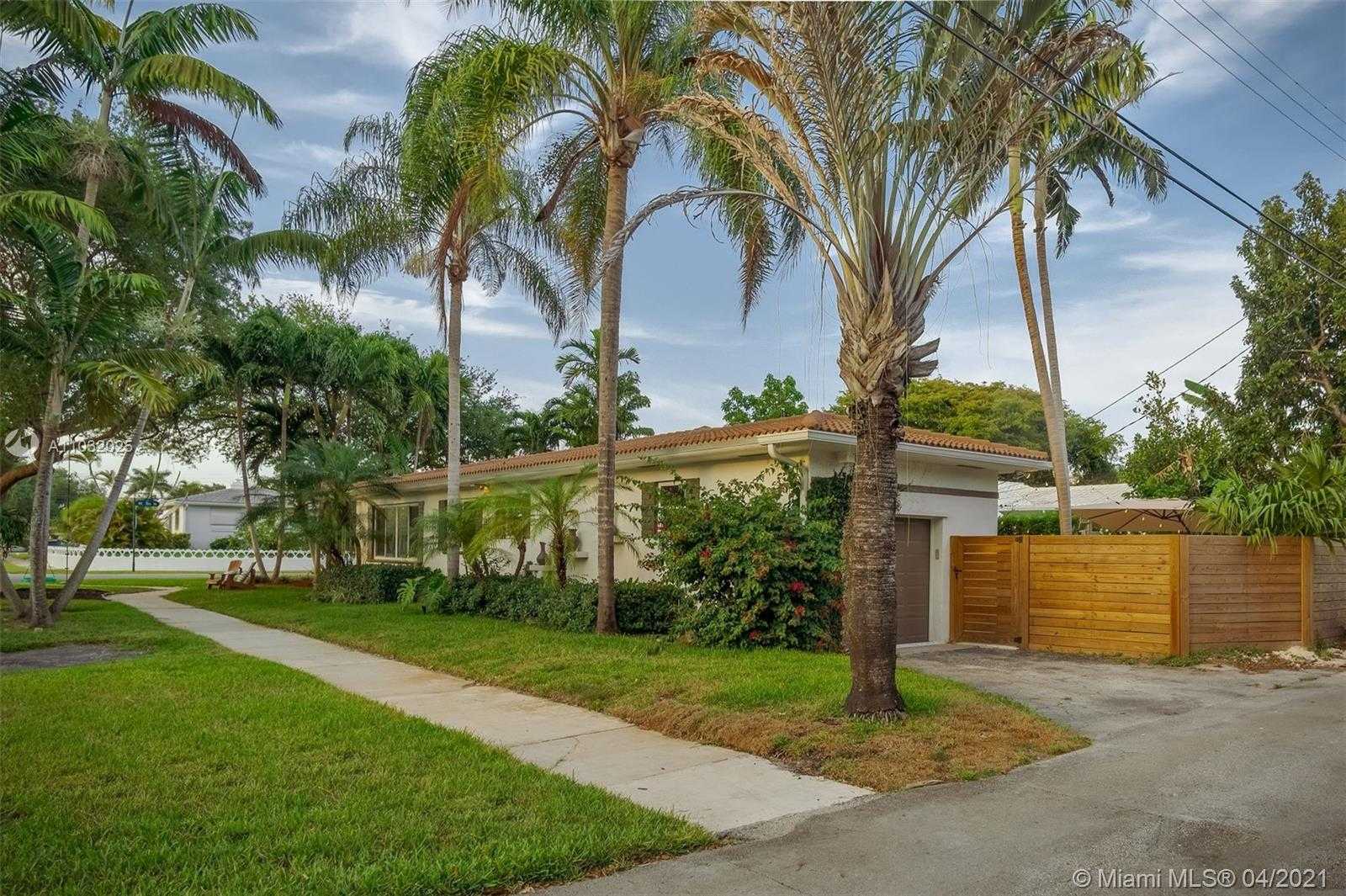 Small Image of 400 NORTH EAST 102ND ST, Miami Shores Number 16