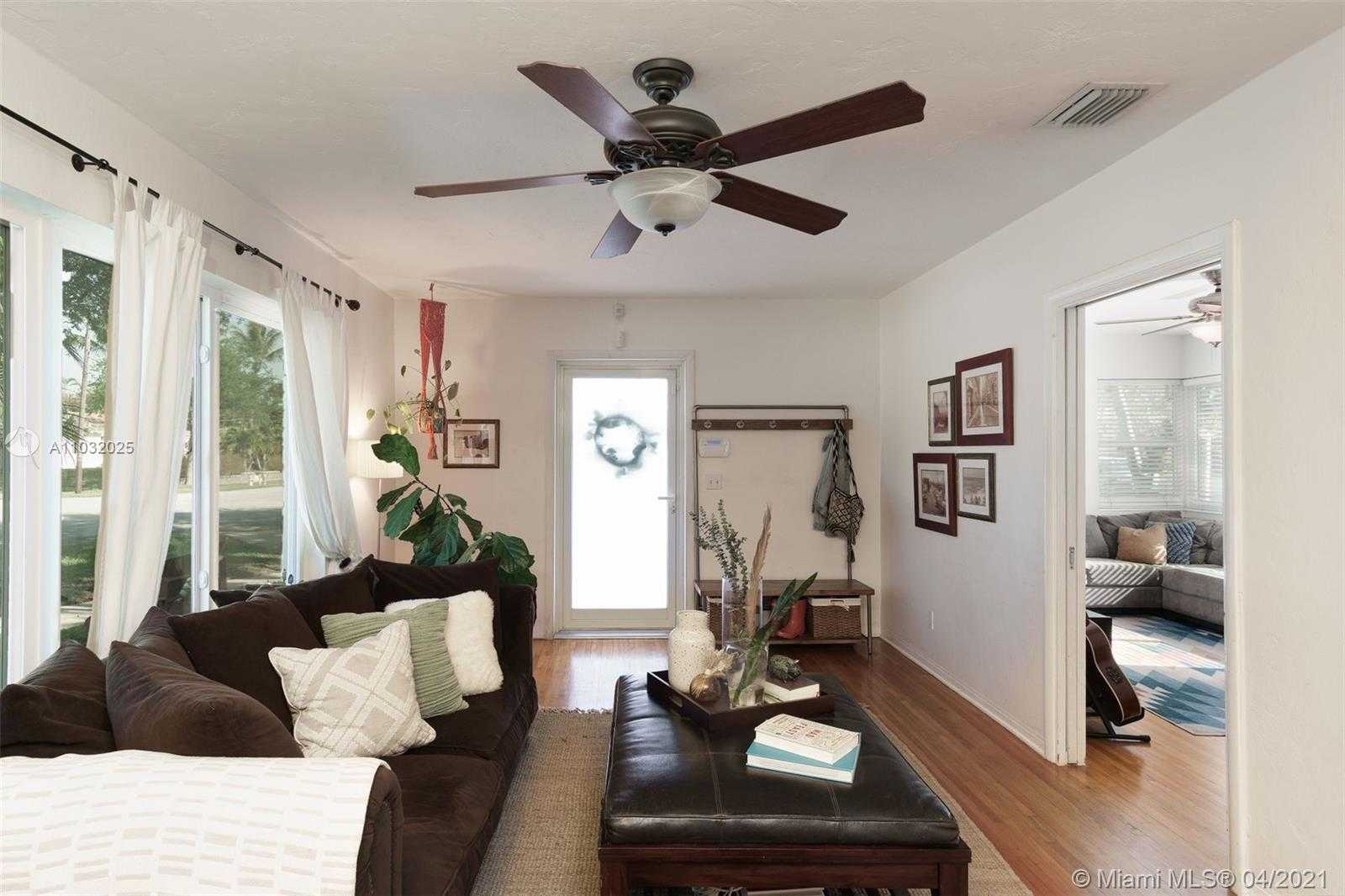 Small Image of 400 NORTH EAST 102ND ST, Miami Shores Number 3
