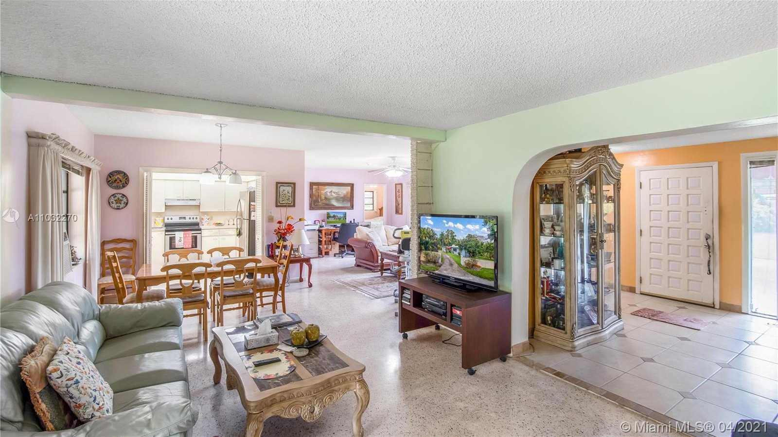 Small Image of 6301 WEST BROWARD BLVD, Plantation Number 5