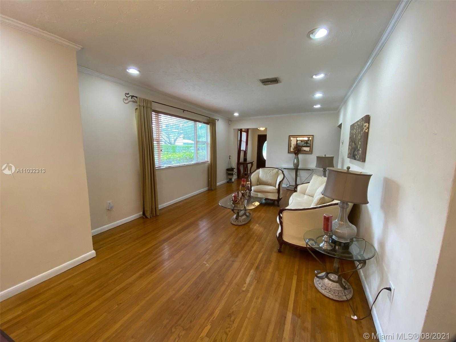 Small Image of 1560 CATALONIA AVE, Coral Gables Number 10