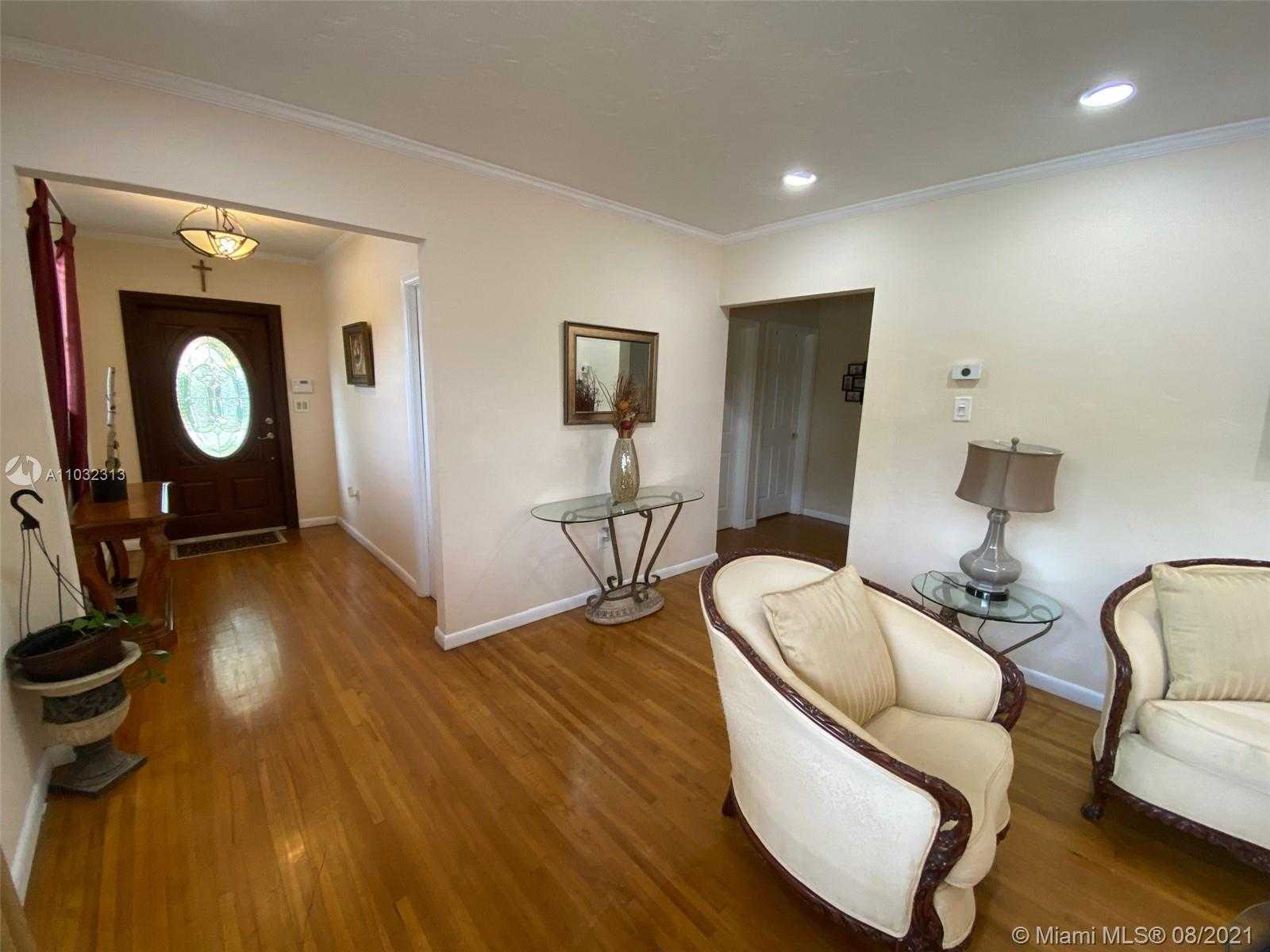 Small Image of 1560 CATALONIA AVE, Coral Gables Number 12