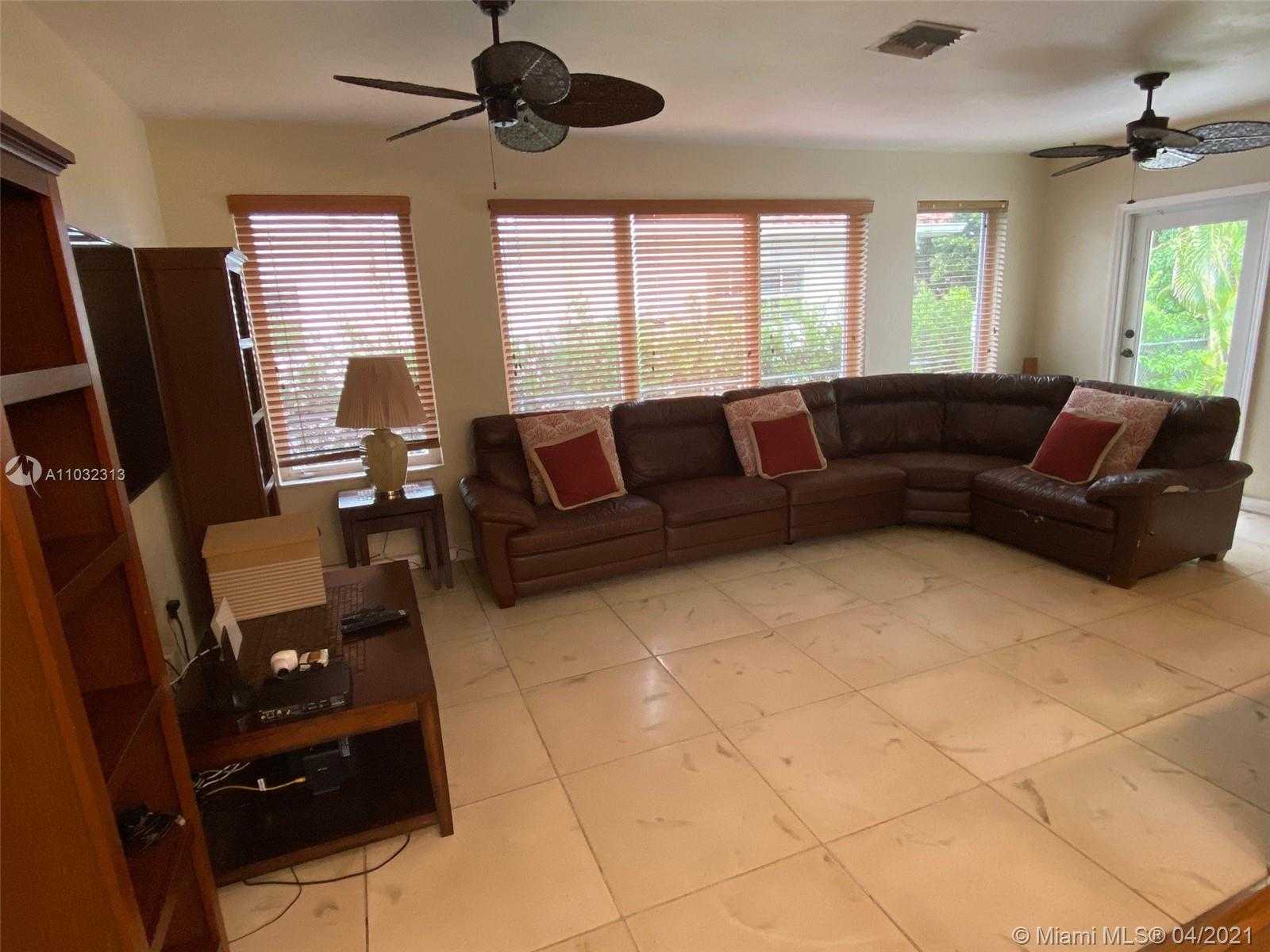 Small Image of 1560 CATALONIA AVE, Coral Gables Number 19