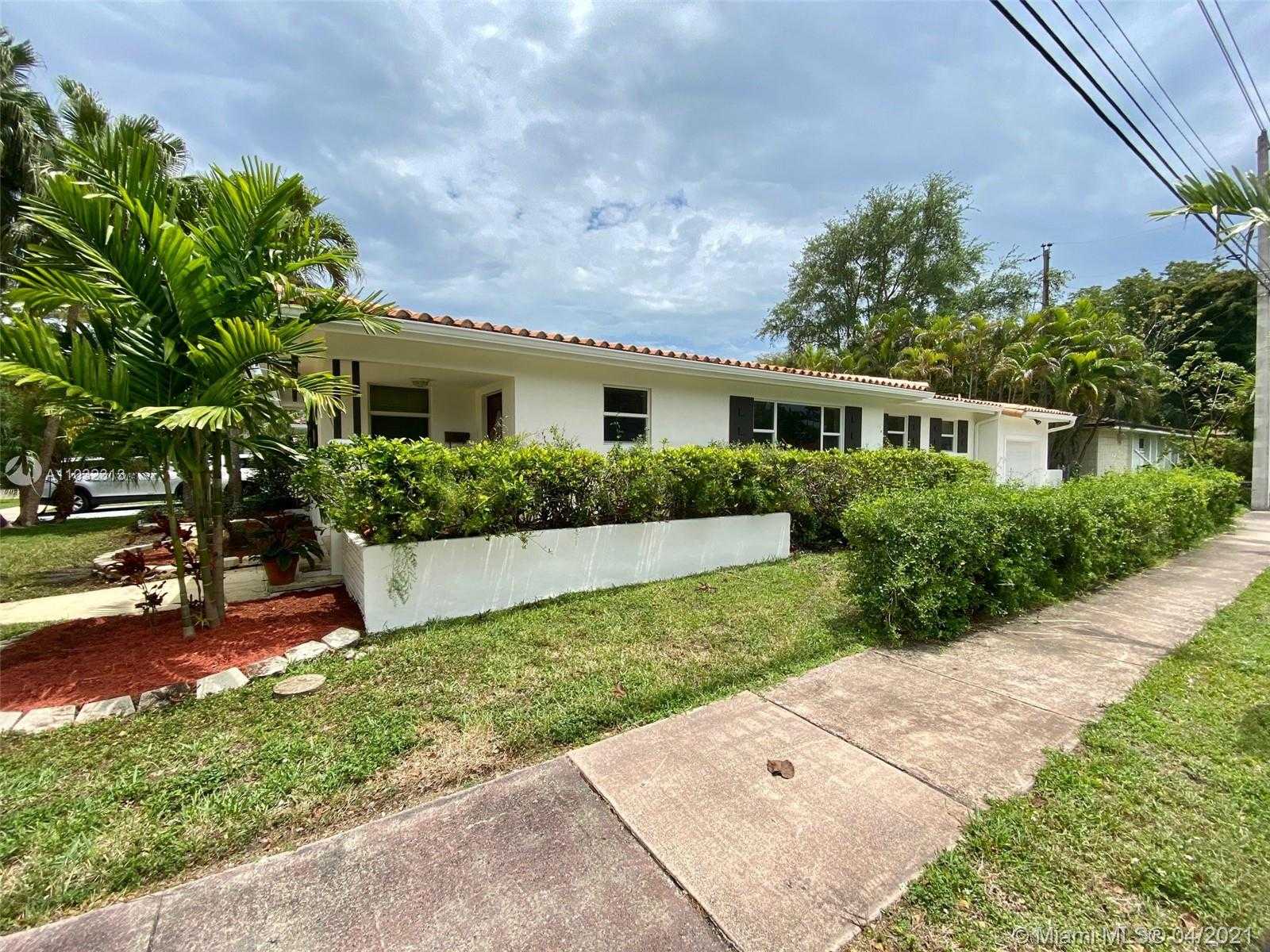 Small Image of 1560 CATALONIA AVE, Coral Gables Number 3