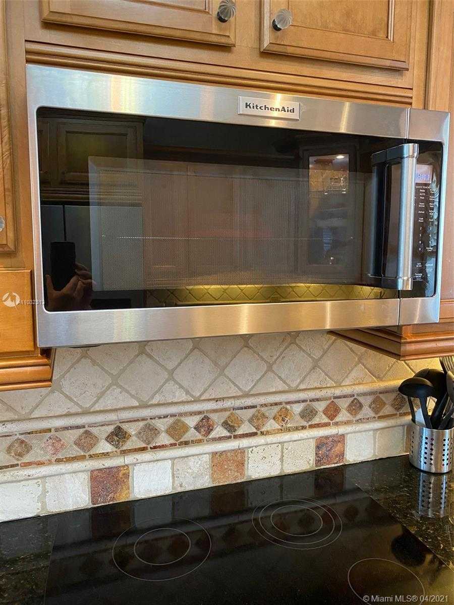 Small Image of 1560 CATALONIA AVE, Coral Gables Number 9