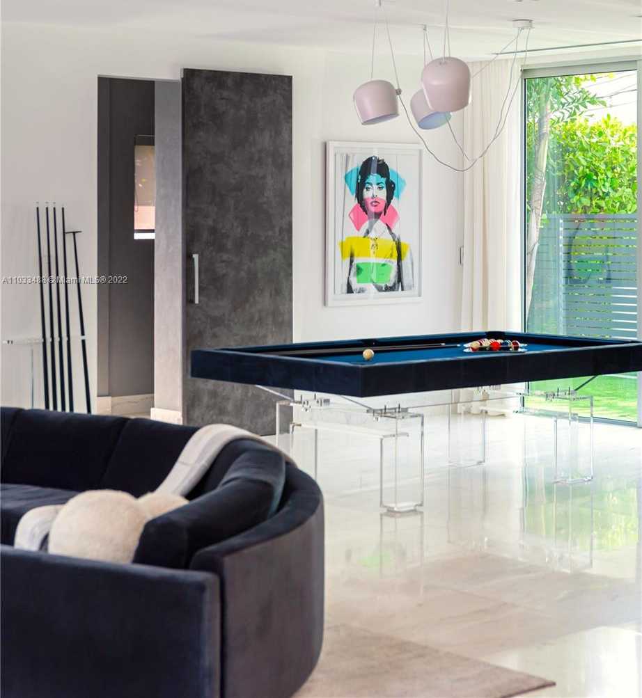 Small Image of 5711 PINE TREE DR, Miami Beach Number 18