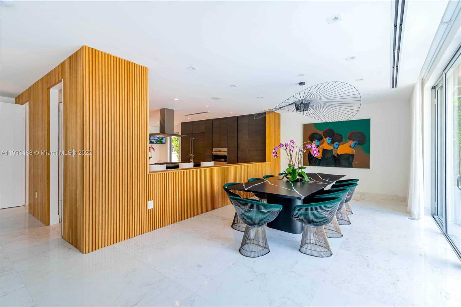 Small Image of 5711 PINE TREE DR, Miami Beach Number 22