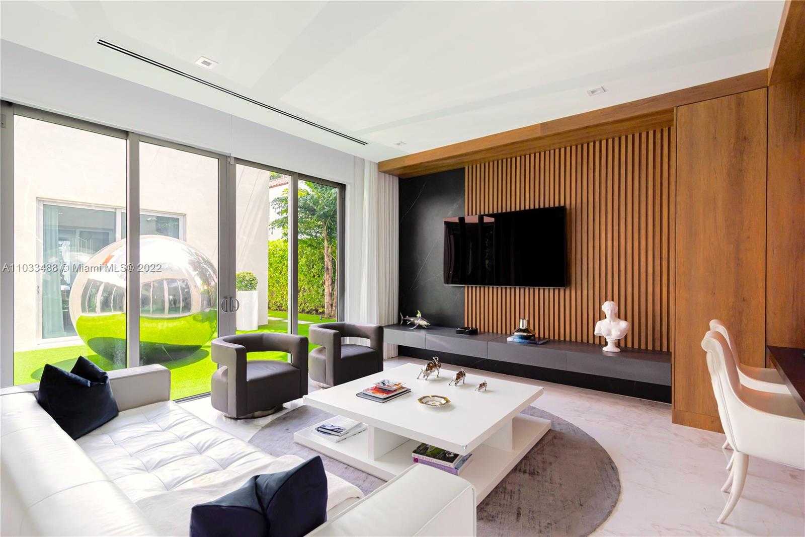 Small Image of 5711 PINE TREE DR, Miami Beach Number 28