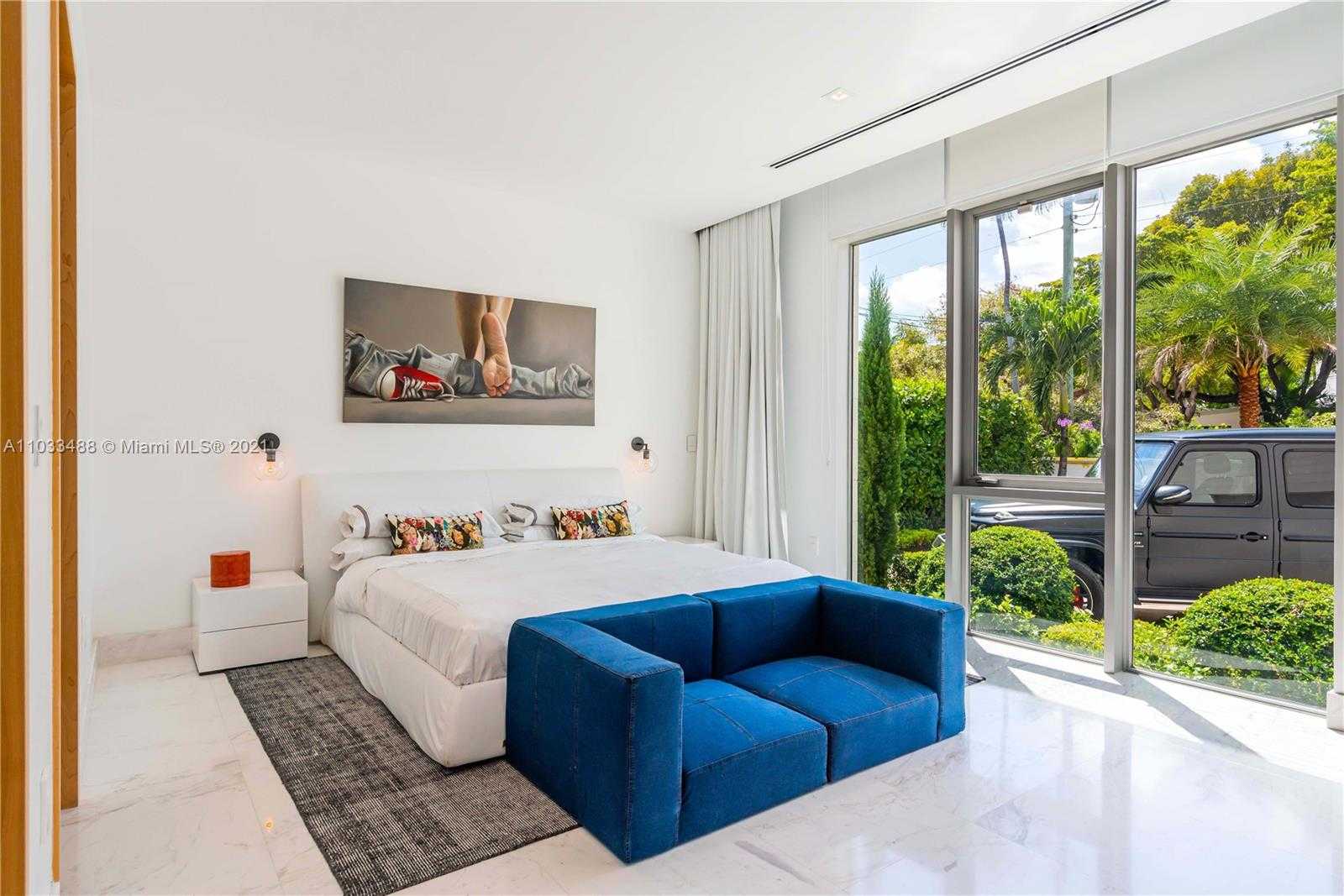 Small Image of 5711 PINE TREE DR, Miami Beach Number 34