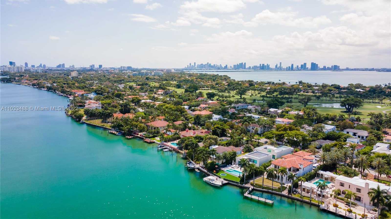 Small Image of 5711 PINE TREE DR, Miami Beach Number 4