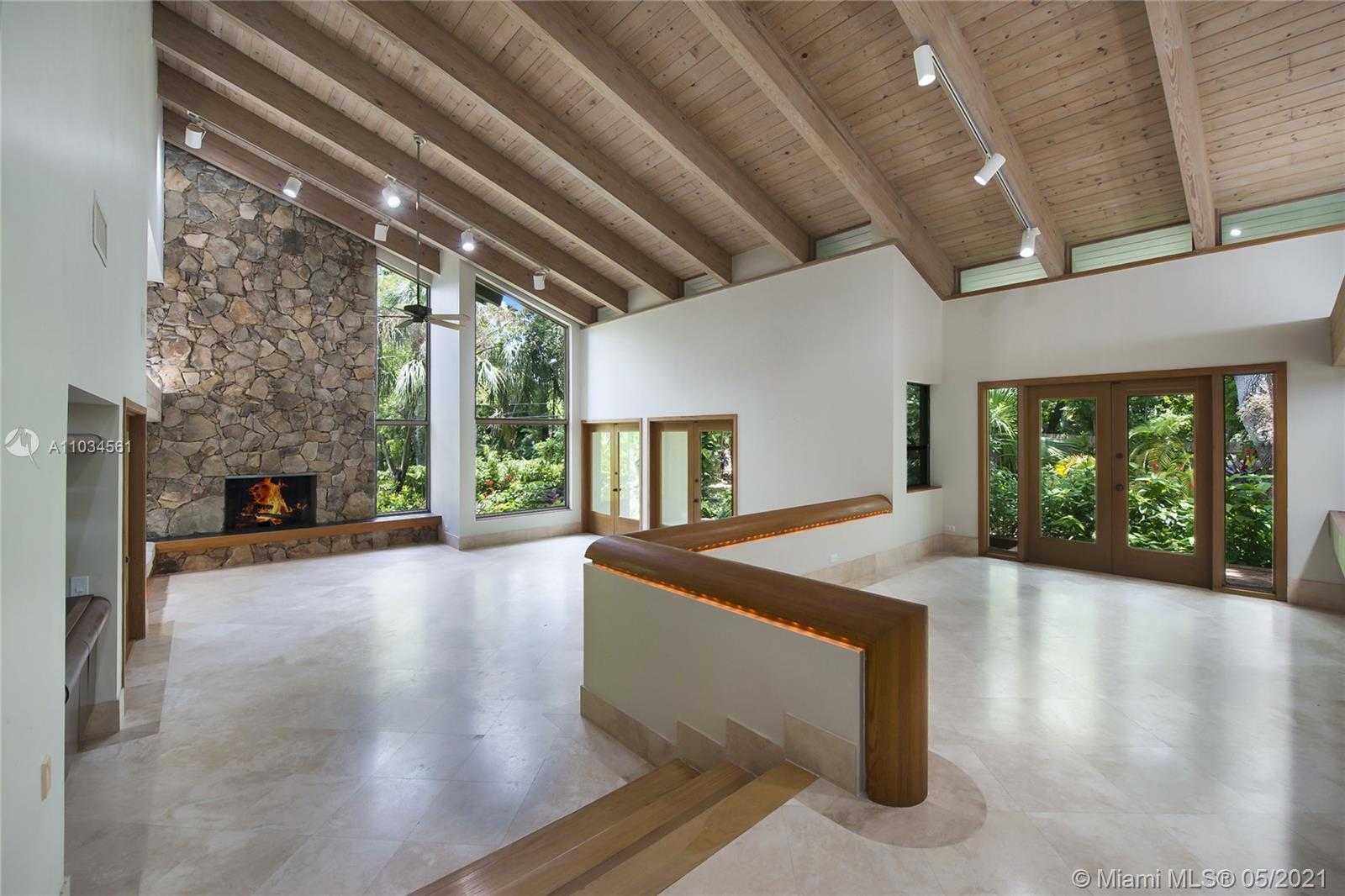 Small Image of 5500 OAKWOOD LN, Coral Gables Number 14