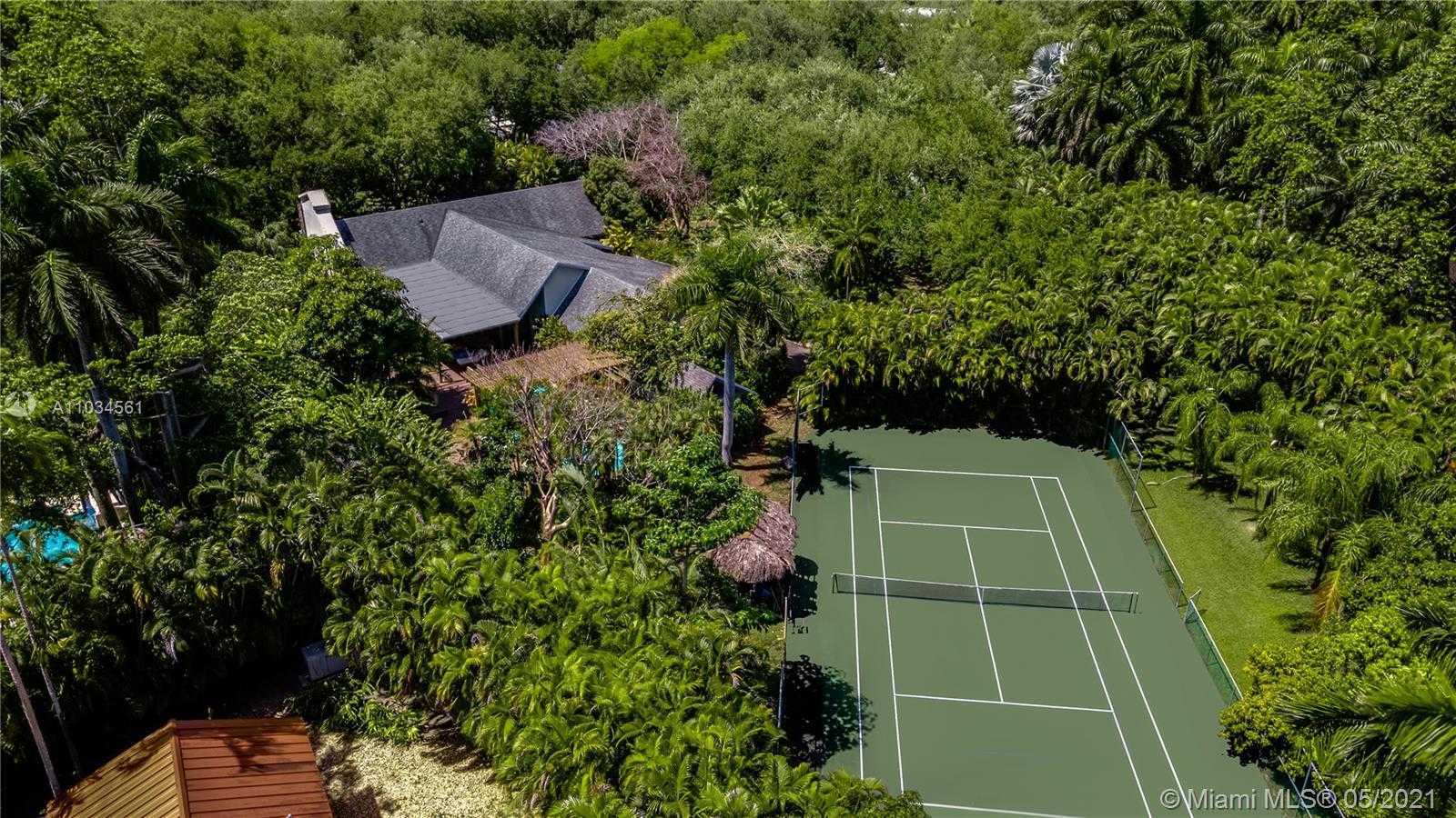 Small Image of 5500 OAKWOOD LN, Coral Gables Number 4