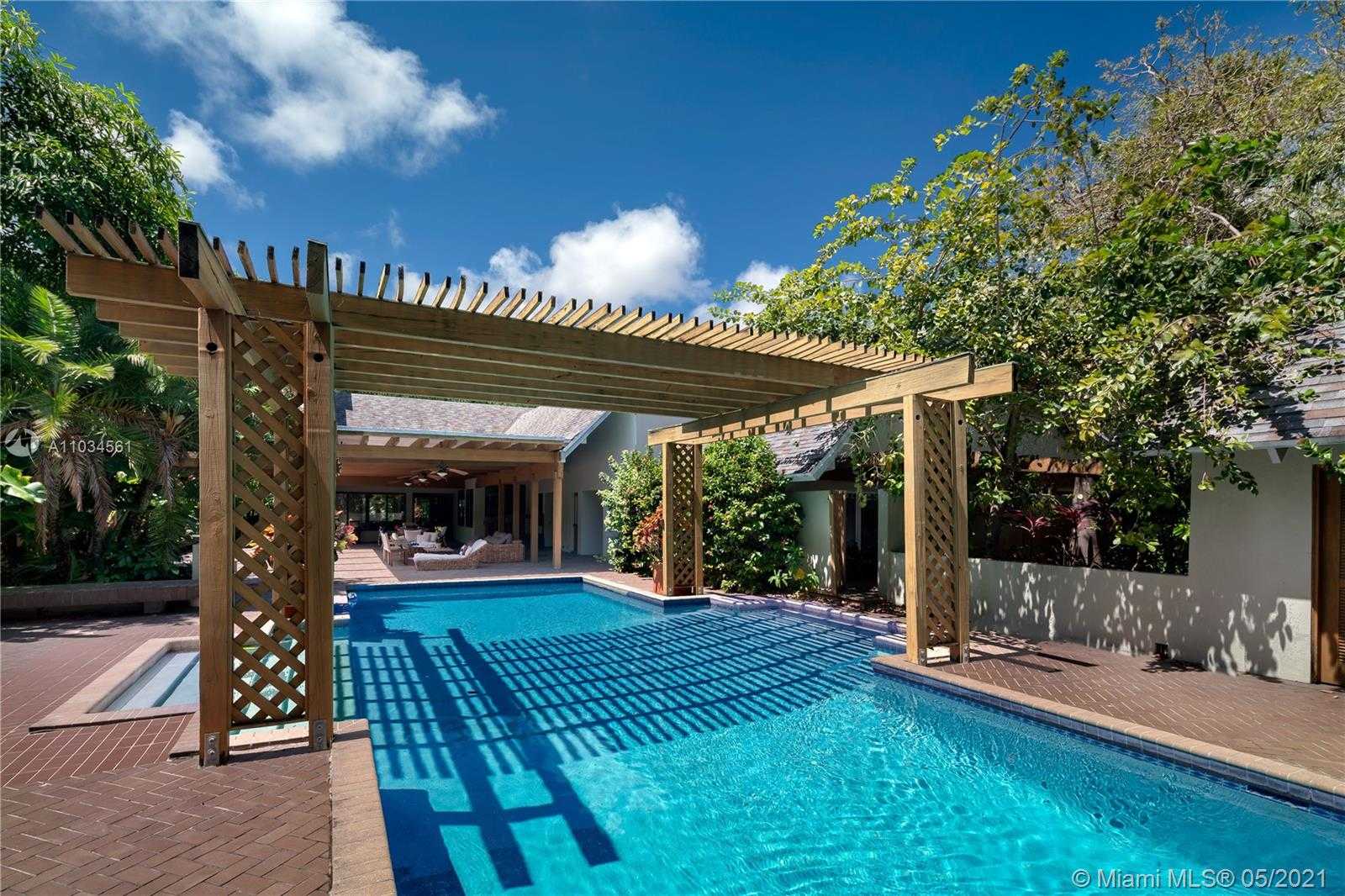Small Image of 5500 OAKWOOD LN, Coral Gables Number 6