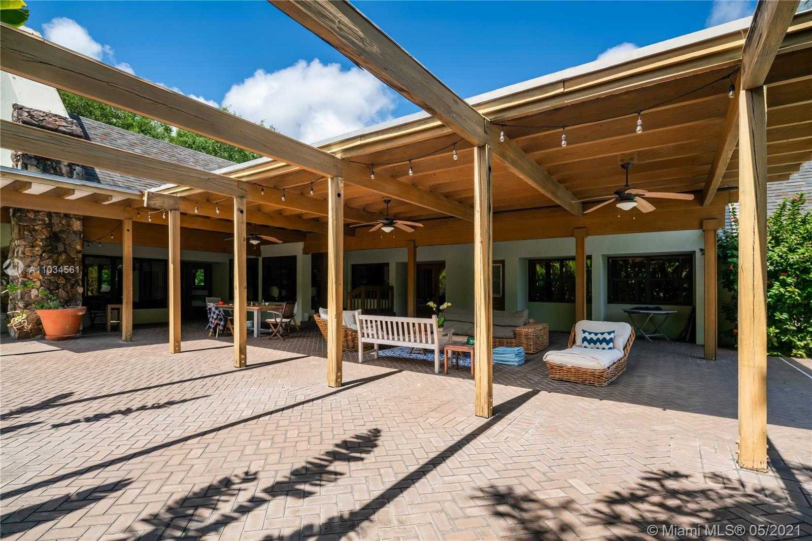 Small Image of 5500 OAKWOOD LN, Coral Gables Number 9
