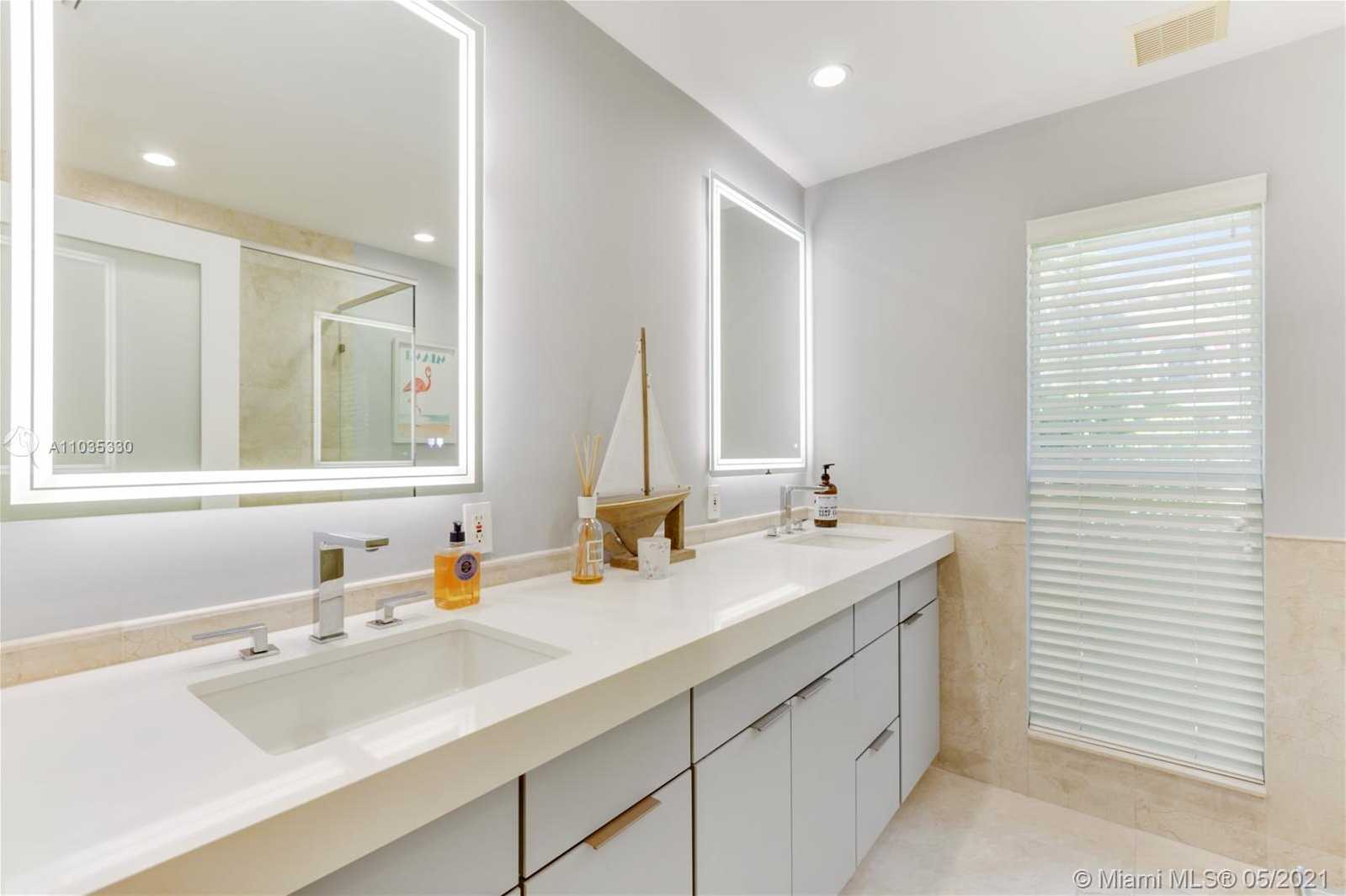 Small Image of 3361 NORTH EAST 170TH ST, North Miami Beach Number 21