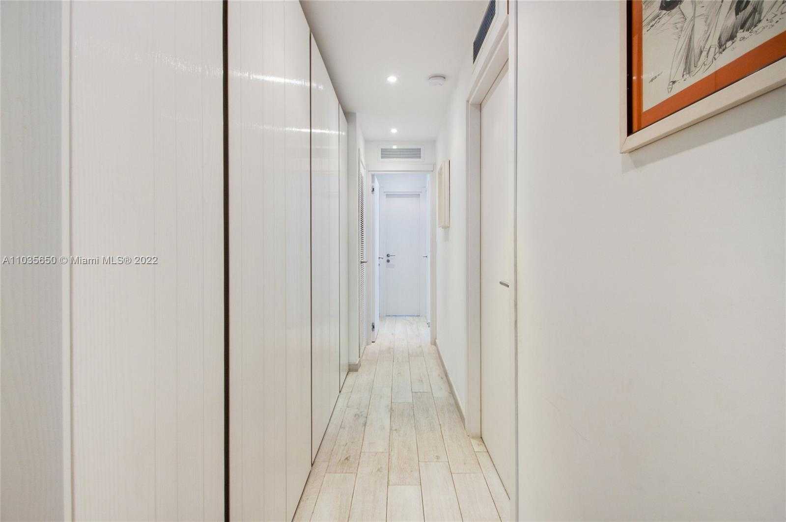 Small Image of 1030 NORTH VENETIAN DR, Miami Number 22