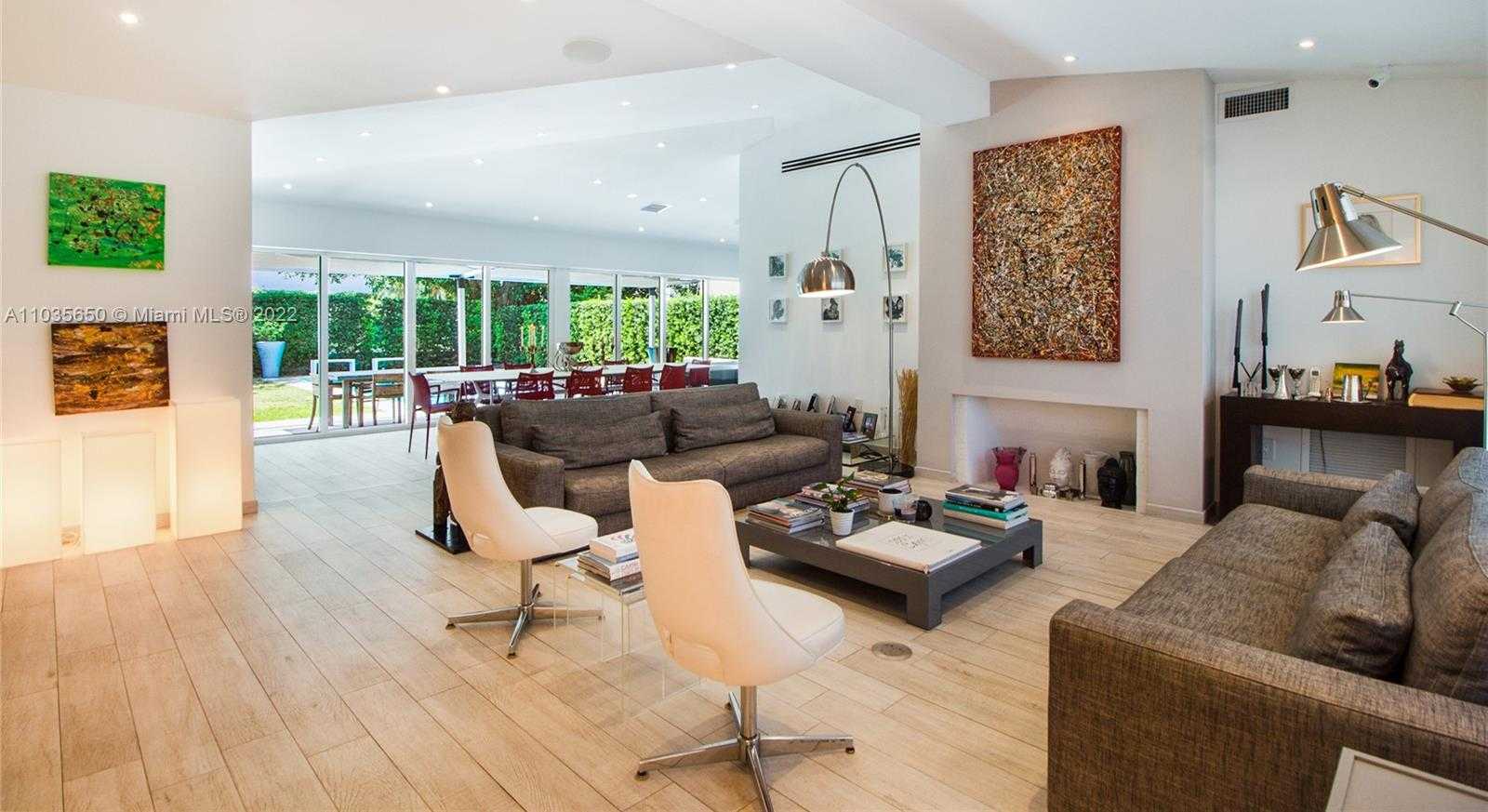 Small Image of 1030 NORTH VENETIAN DR, Miami Number 7