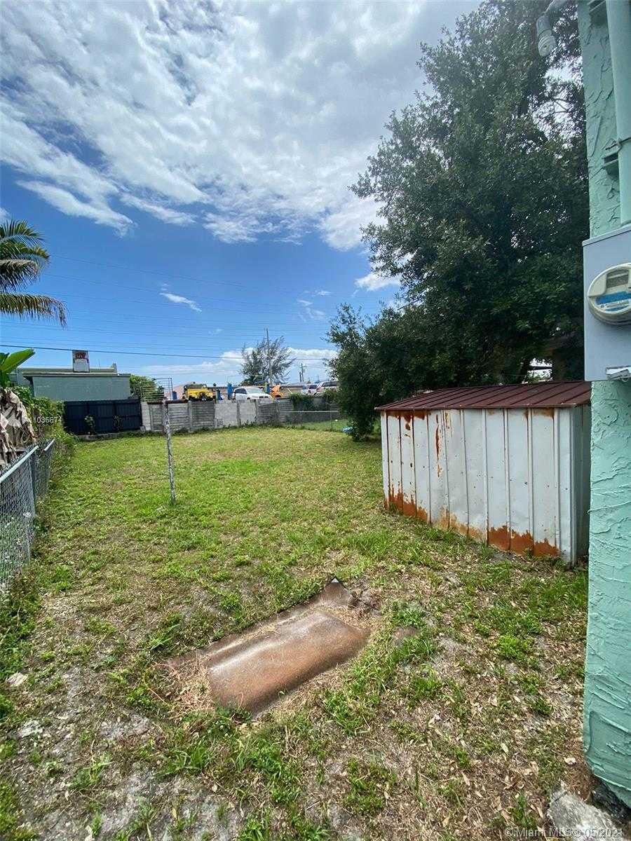 Small Image of 3156 NORTH WEST 55TH ST, Miami Number 3