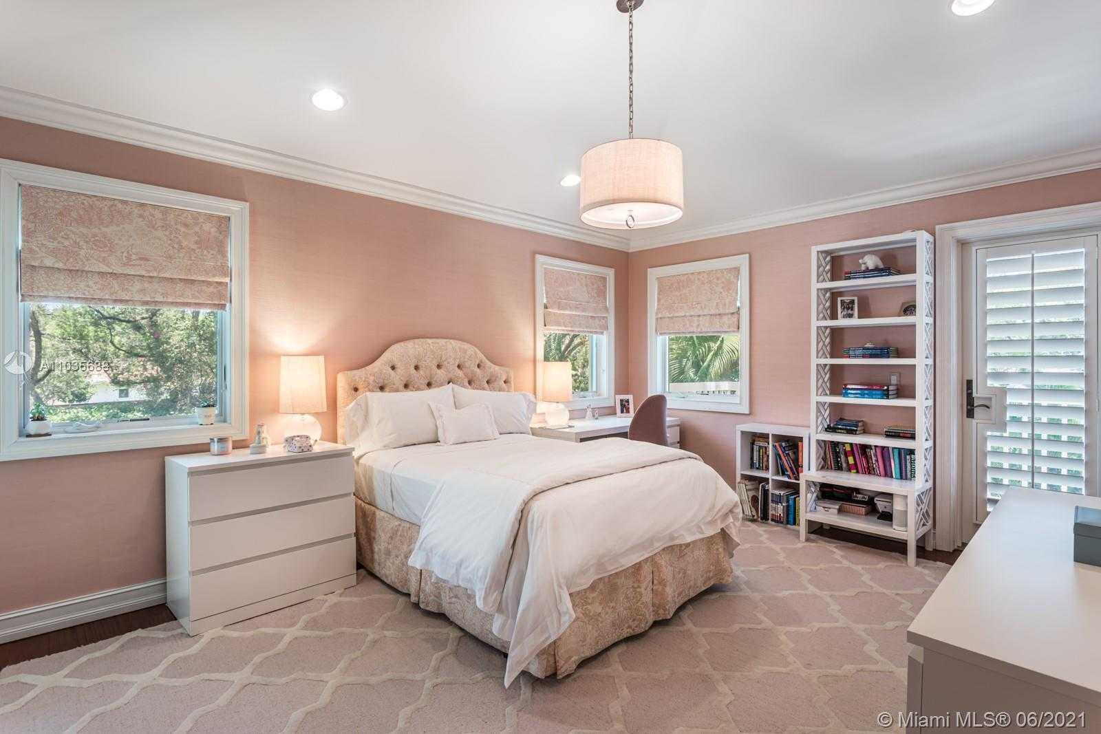 Small Image of 8005 SOUTH WEST 52ND AVE, Miami Number 19