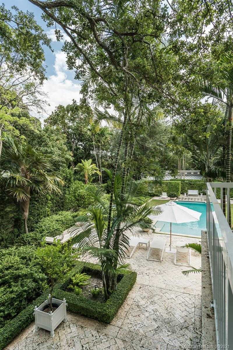 Small Image of 8005 SOUTH WEST 52ND AVE, Miami Number 39