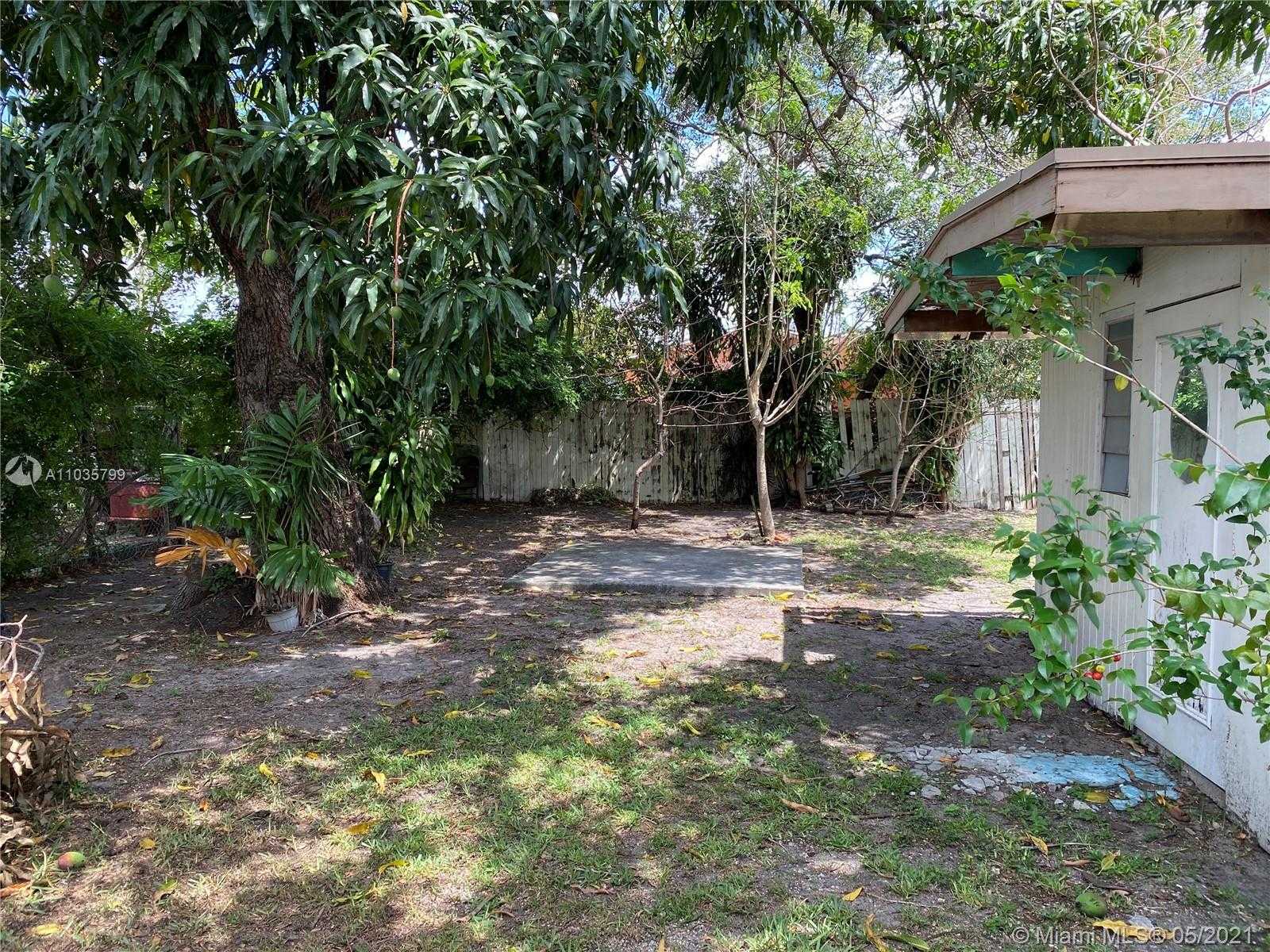 Small Image of 5727 SOUTH WEST 3RD STREET, Miami Number 12