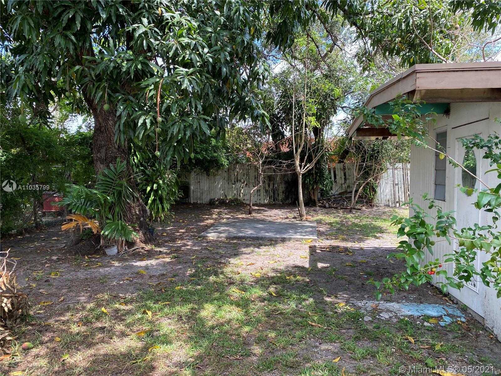 Small Image of 5727 SOUTH WEST 3RD STREET, Miami Number 13