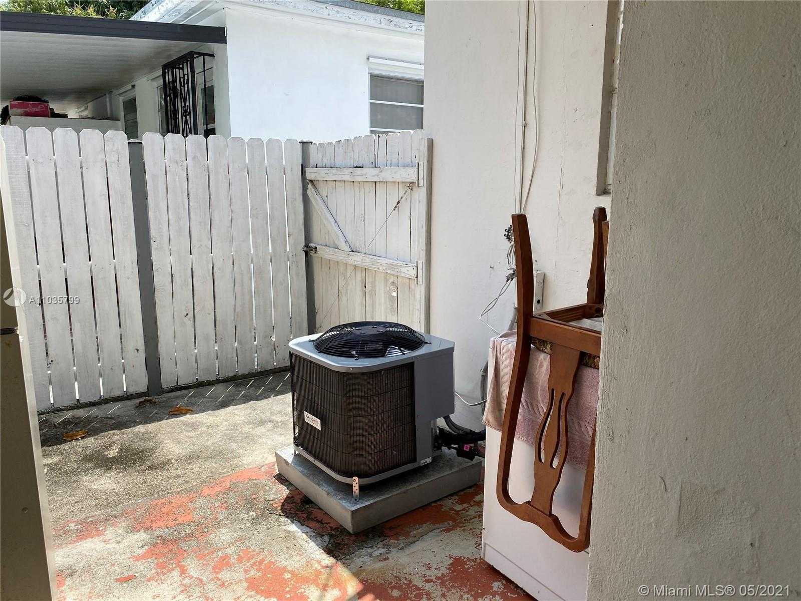 Small Image of 5727 SOUTH WEST 3RD STREET, Miami Number 15