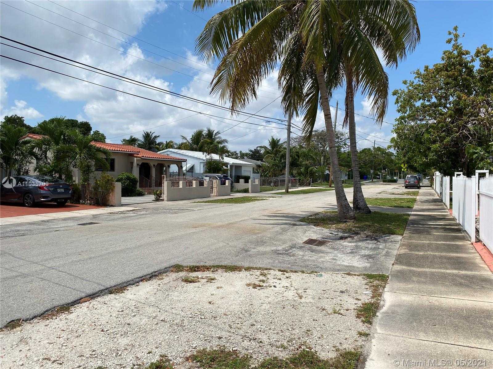 Small Image of 5727 SOUTH WEST 3RD STREET, Miami Number 3