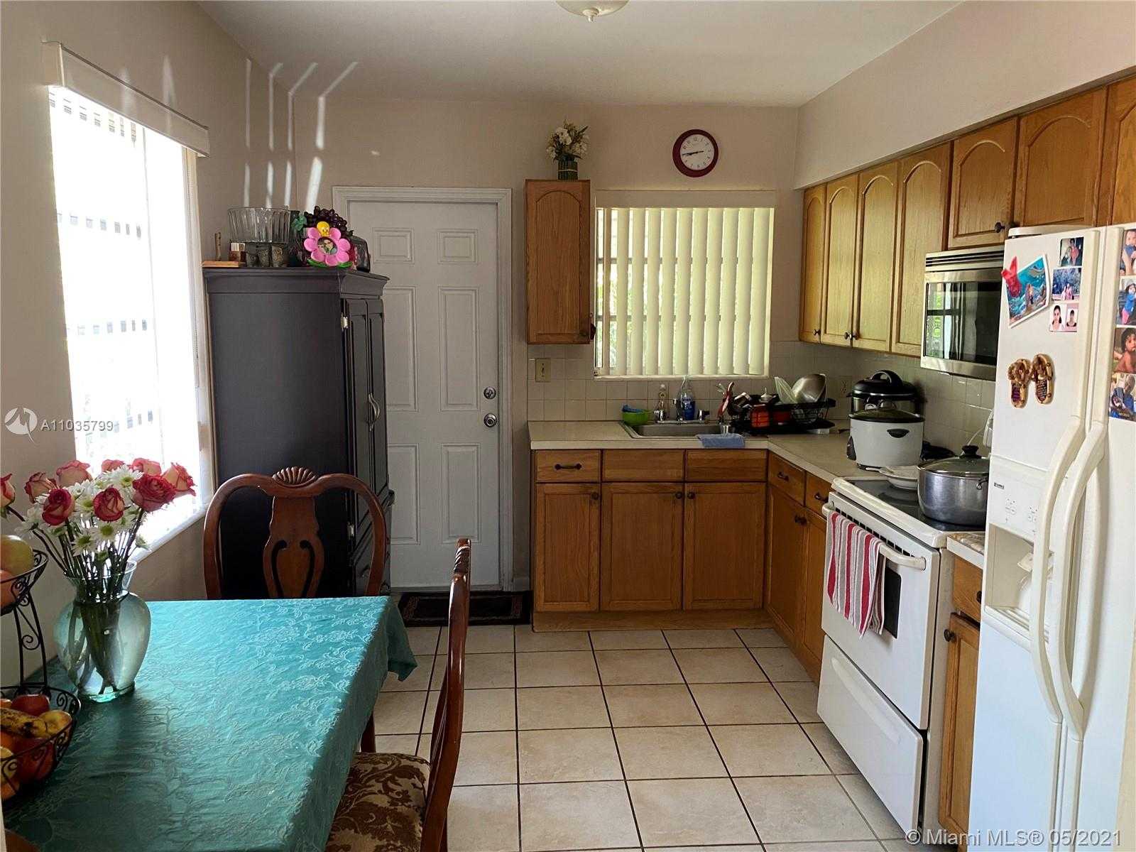 Small Image of 5727 SOUTH WEST 3RD STREET, Miami Number 30